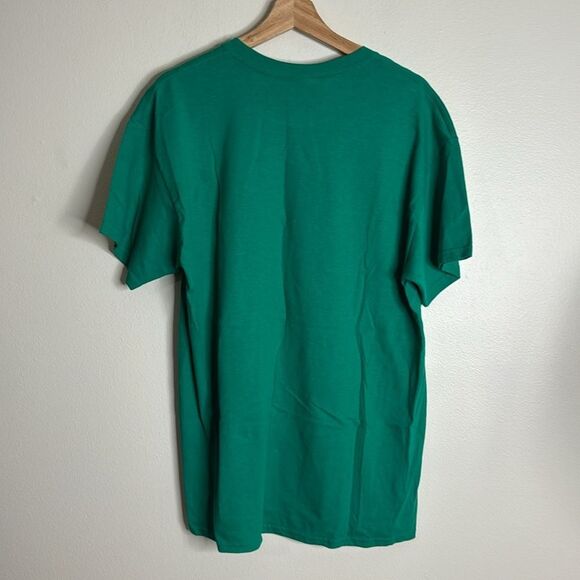 Kiss me I’m Irish tuxedo green st pattys day festive T-shirt size large - Picture 9 of 9